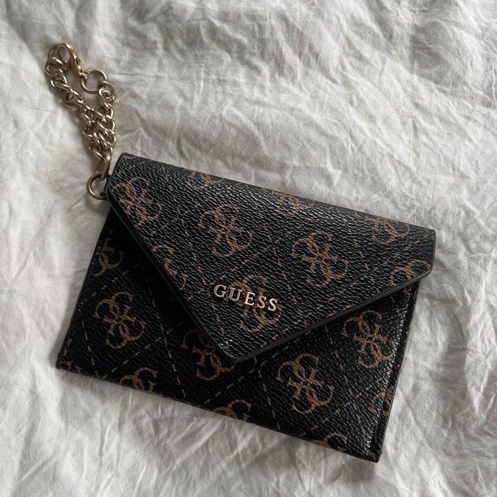 GUESS Noelle Signature Cardholder Keychain